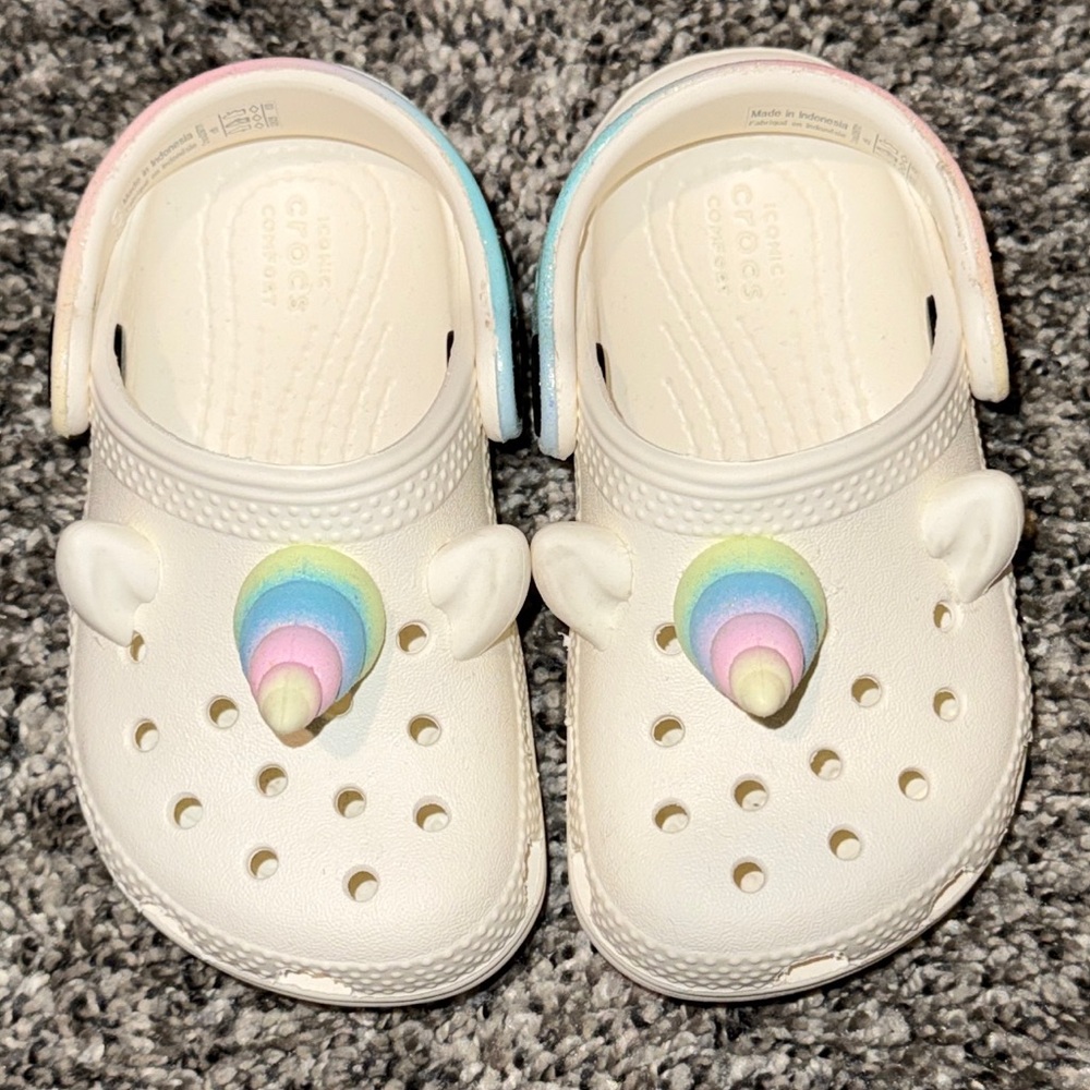 CROCS Toddler Unicorn White Sandals Size 6